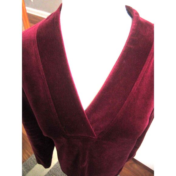 PRETTY TALBOTS RASPBERRY VELVET LONG SLEEVE V-NECK TOP, SIDE SLITS SIZE XS - Picture 3 of 5